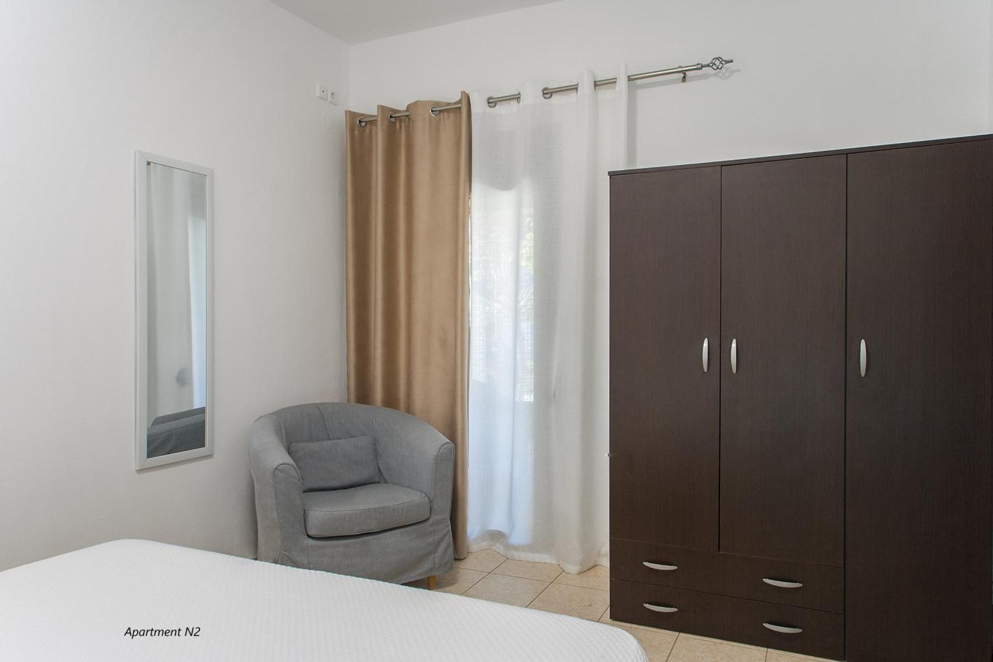 Apartment A & A