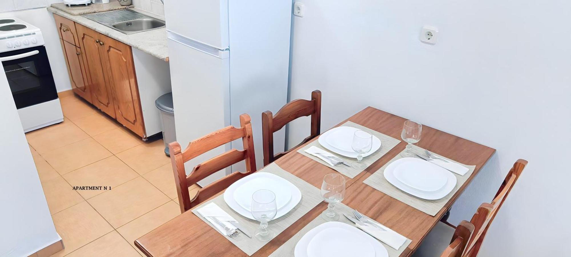 Apartment A & A *