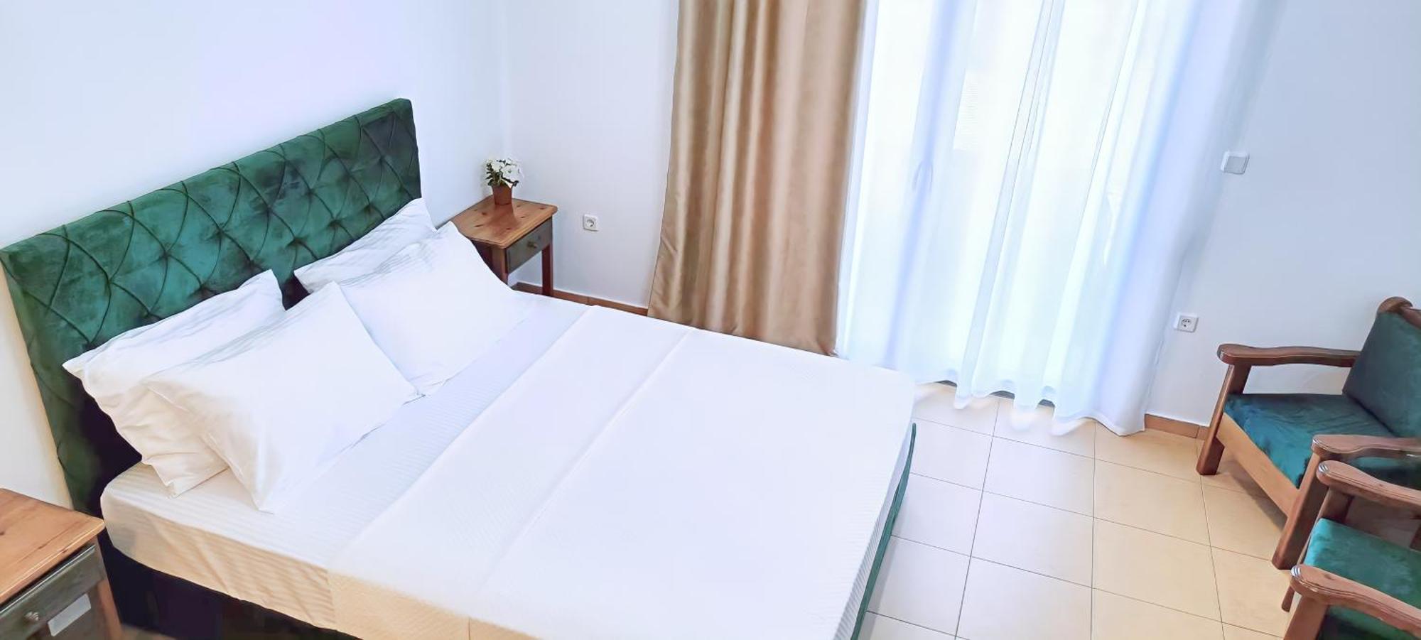 A & A Apartment Skiathos Town